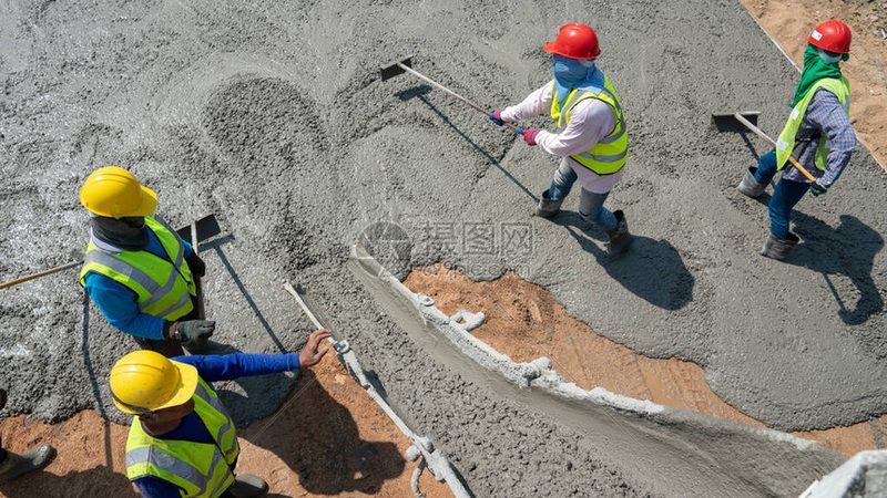 市政道路施工机械配置方案：关键要素与选型逻辑
